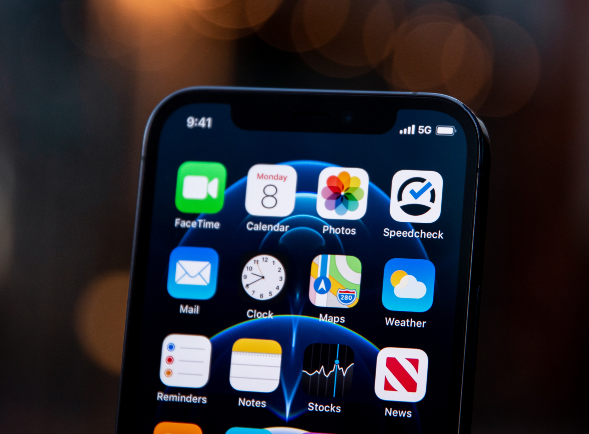云溪苹果手机维修分享为什么 iPhone 12 在冬季会自动关机 